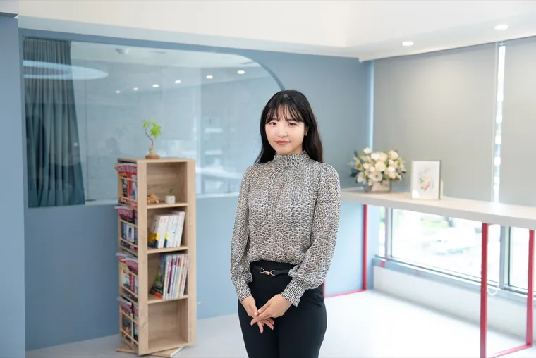 洪安怡——公關顧問形象